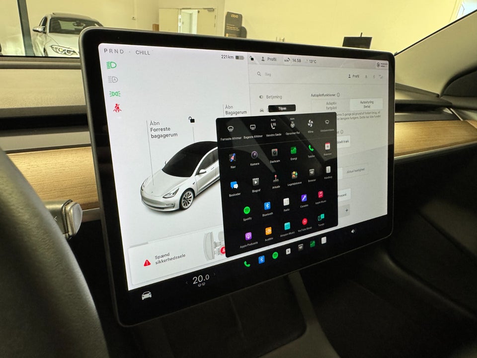 Tesla Model 3 Long Range AWD 4d