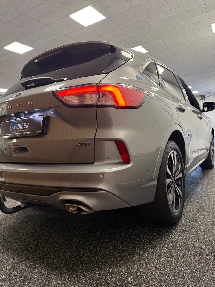 Ford Kuga 2,5 PHEV ST-Line X CVT 5d