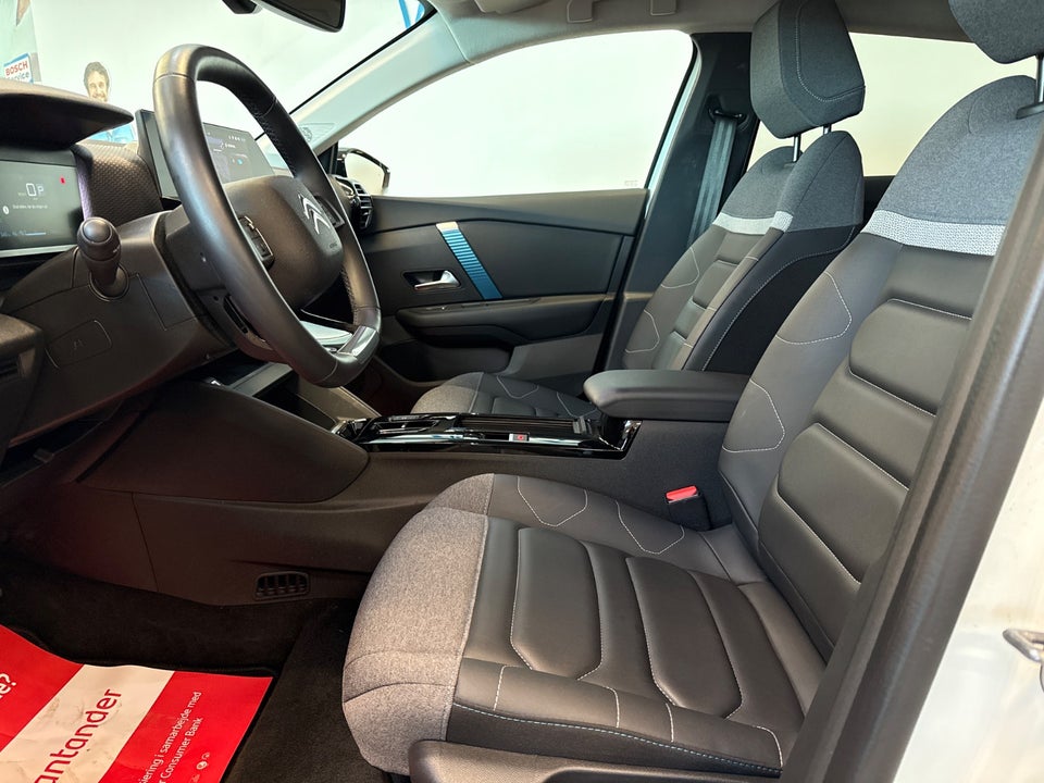 Citroën ë-C4 X 50 Shine 4d