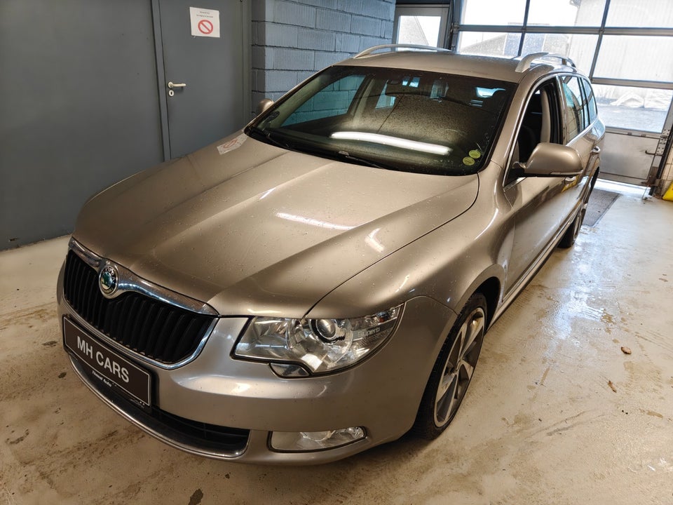 Skoda Superb 1,8 TSi 160 Elegance Combi 5d