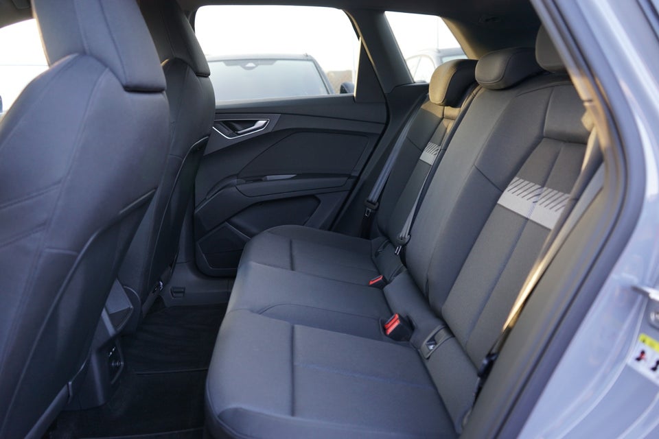 Audi Q4 e-tron 45 S-line 5d