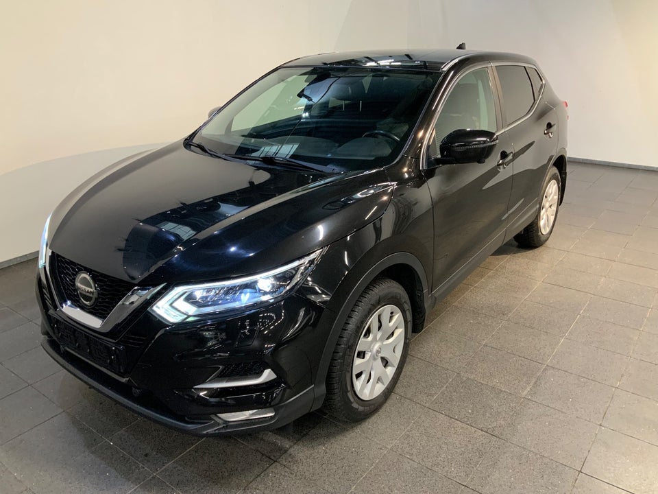 Nissan Qashqai 1,3 Dig-T 140 N-Connecta 5d