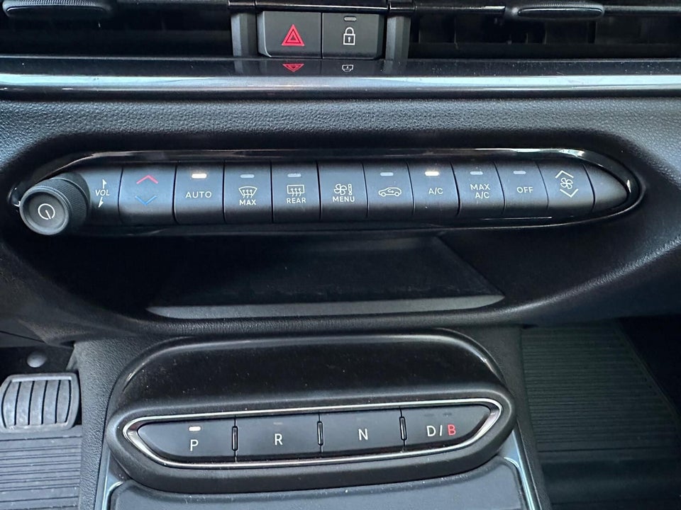 Fiat 600e 54 (RED) 5d