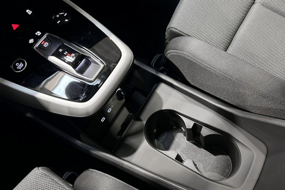 Audi Q4 e-tron 40 Progress 5d