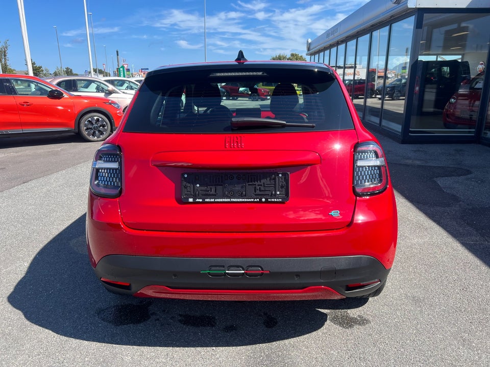 Fiat 600e 54 (RED) 5d
