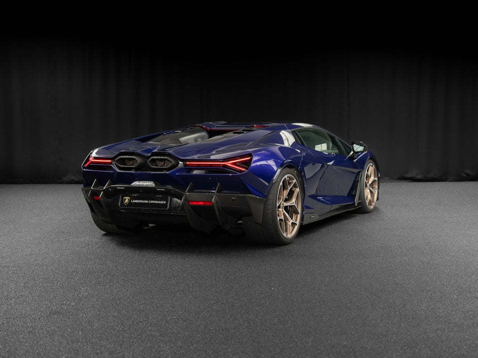 Lamborghini Revuelto 6,5  2d