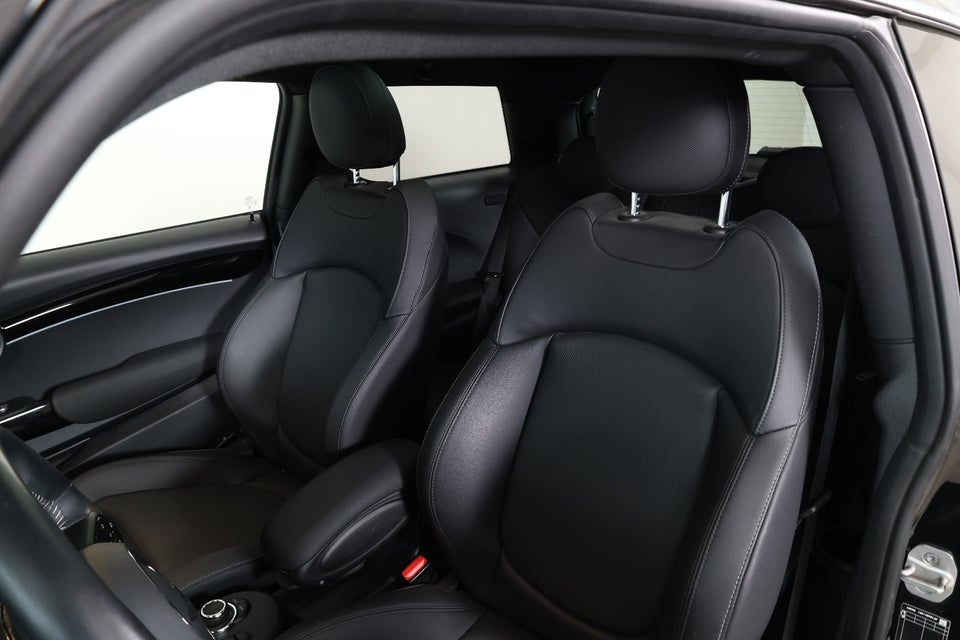 MINI Cooper SE Maximise 3d