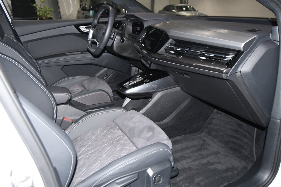 Audi Q4 e-tron 40 S-line Sportback 5d