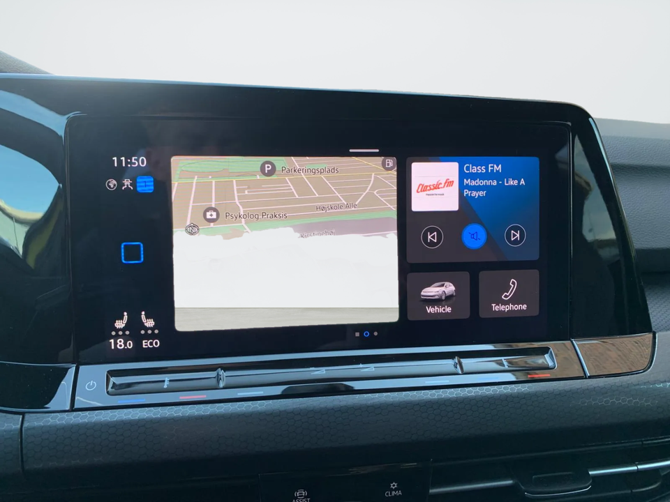 VW Golf VIII 1,4 GTE DSG 5d