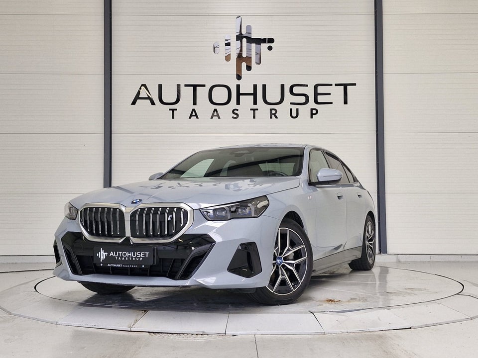 BMW i5 eDrive40 M-Sport 4d