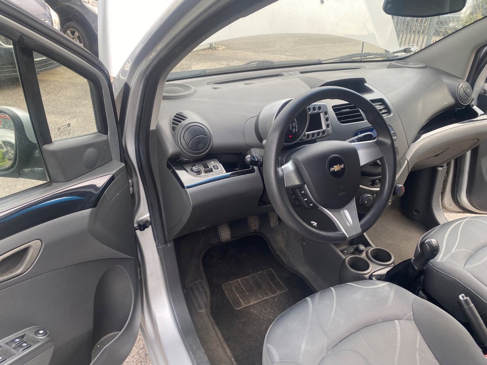 Chevrolet Spark 1,0 LT 5d