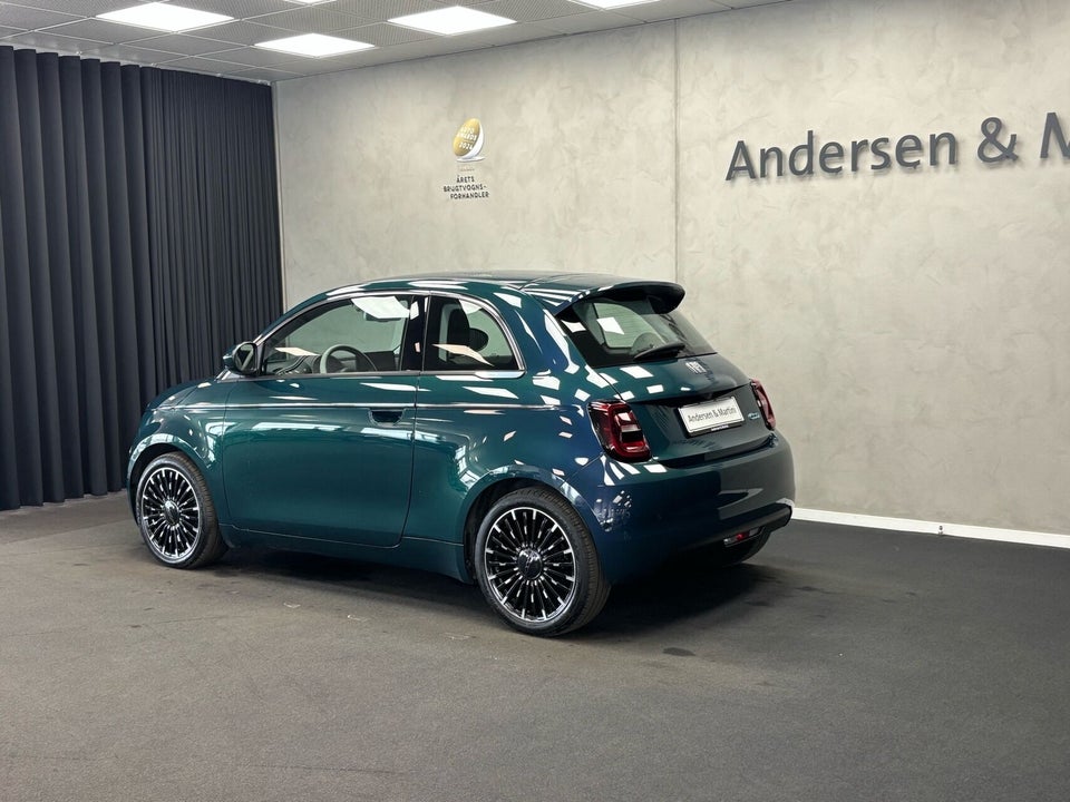 Fiat 500e 42 la Prima by Bocelli 3d
