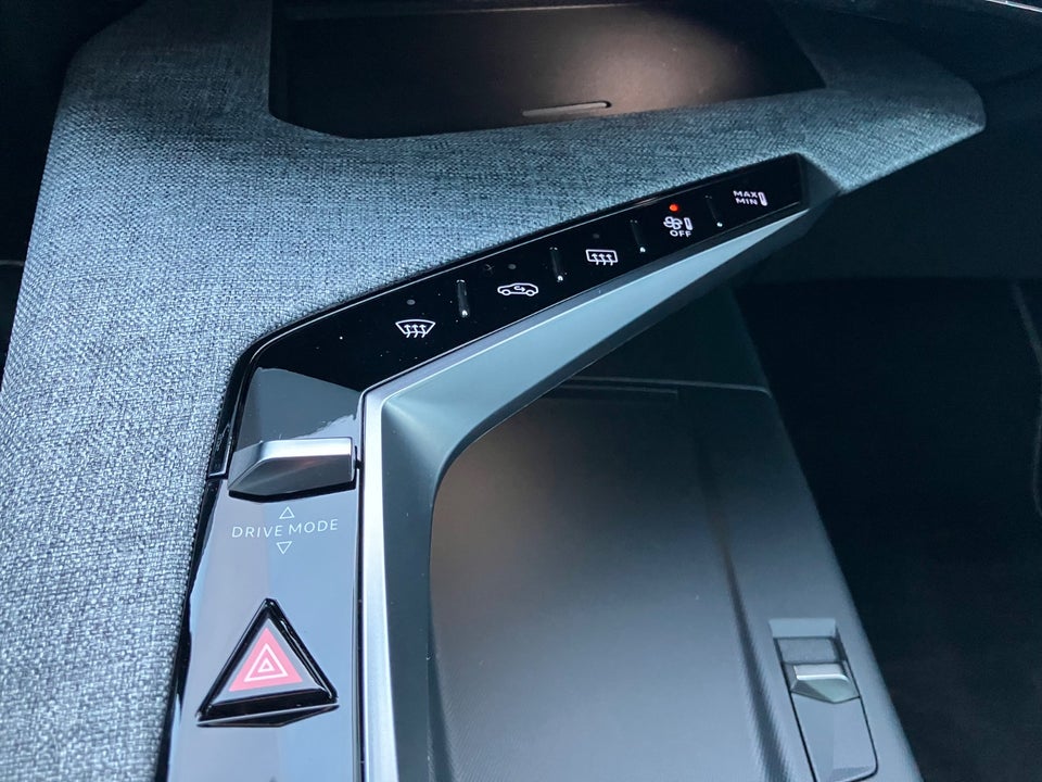 Peugeot e-5008 77 GT 7prs 5d