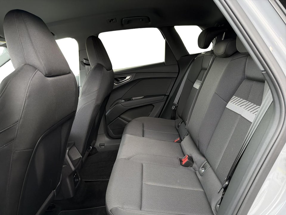 Audi Q4 e-tron 45 Progress quattro 5d