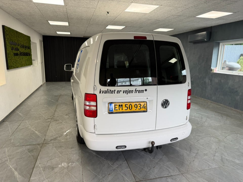 VW Caddy Maxi 1,6 TDi 102 BMT Van 4d