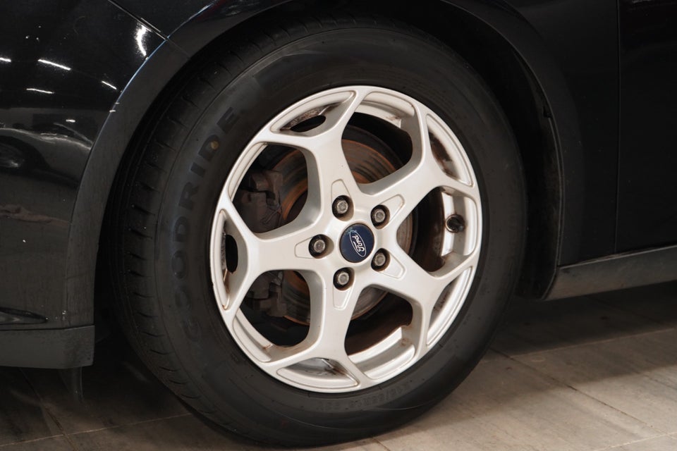 Ford Focus 1,6 TDCi 115 Titanium stc. Van 5d