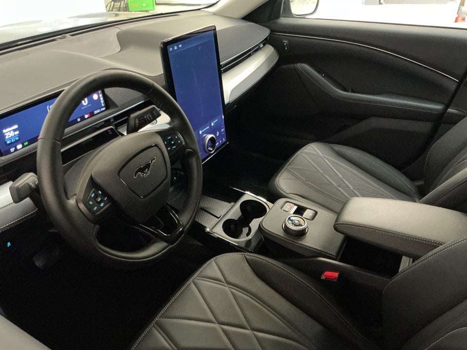 Ford Mustang Mach-E 75 Standard Range 5d