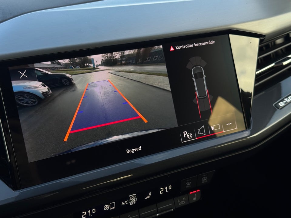 Audi Q4 e-tron 40 S-line 5d