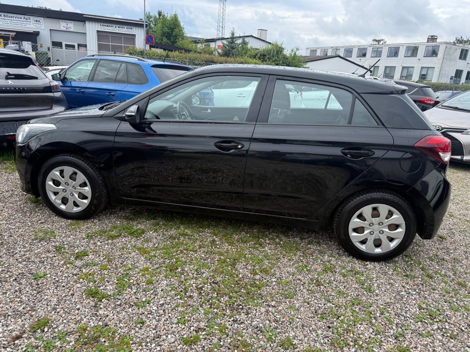 Hyundai i20 1,25 Spring 5d