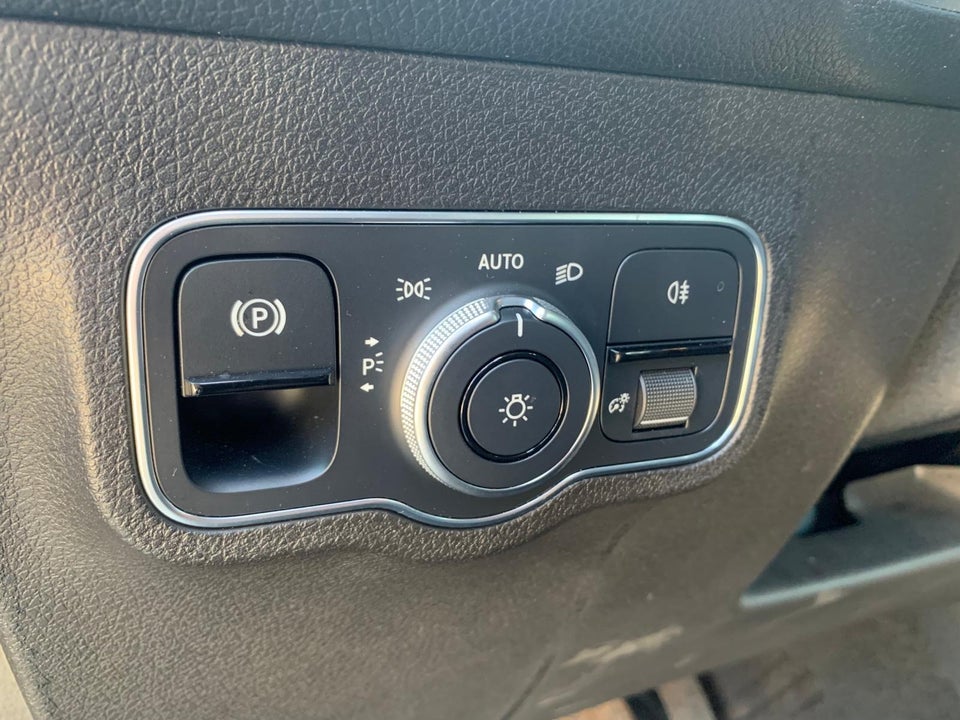 Mercedes GLB200 1,3 Progressive aut. 5d