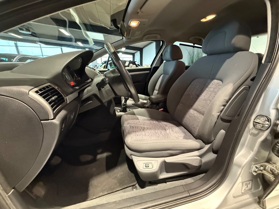 Peugeot 407 2,0 SR 4d