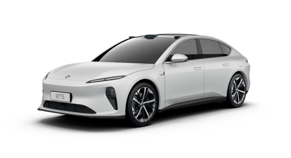 NIO ET5 75 Standard Range 4d