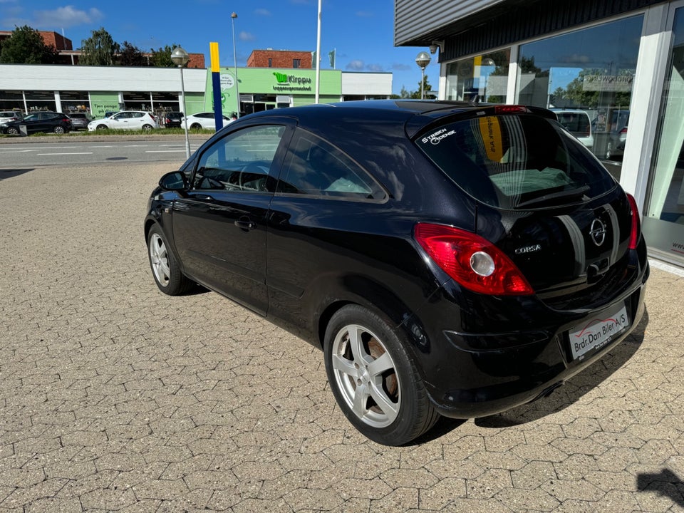 Opel Corsa 1,4 16V Sport 3d