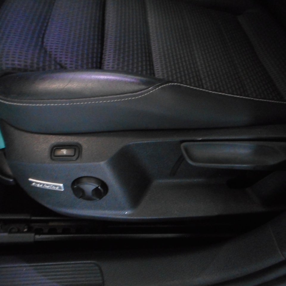 VW Golf VII 1,4 TSi 140 Highline BMT 5d
