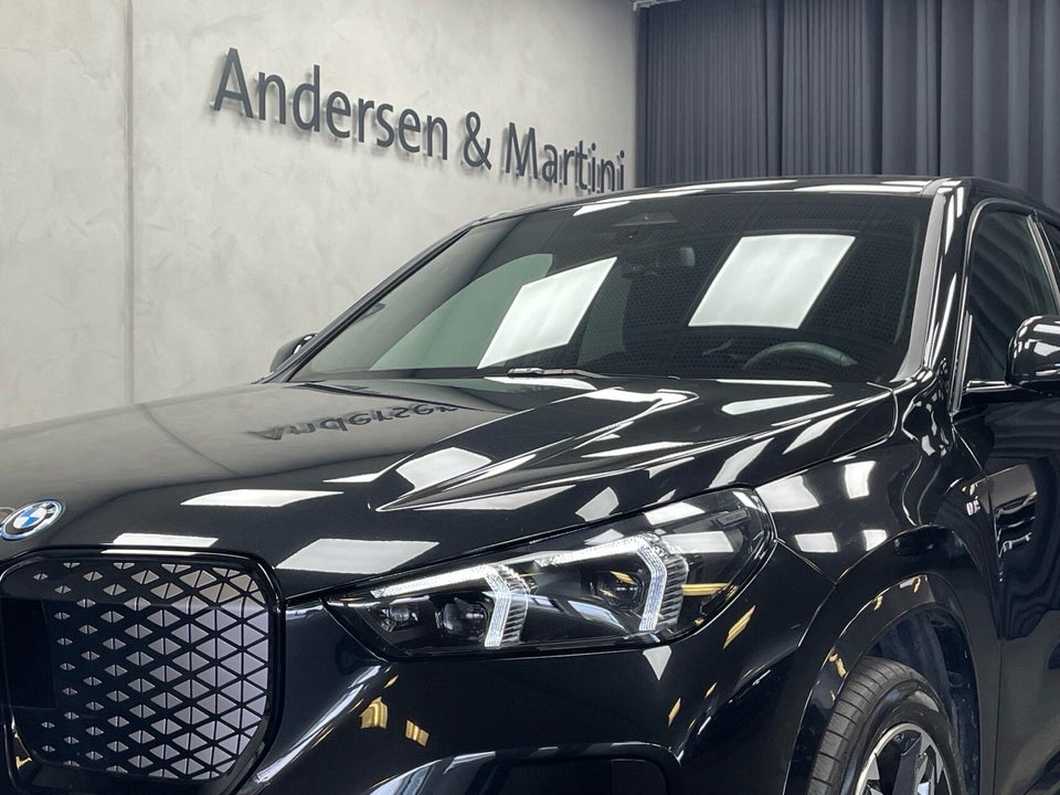 BMW iX1 xDrive30 M-Sport 5d