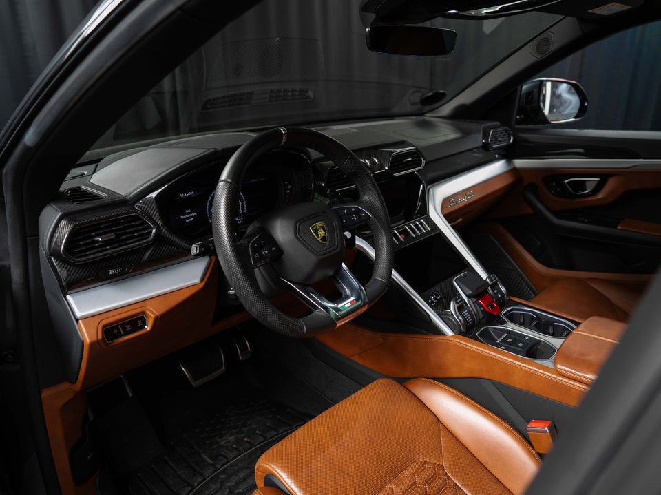 Lamborghini Urus 4,0  5d