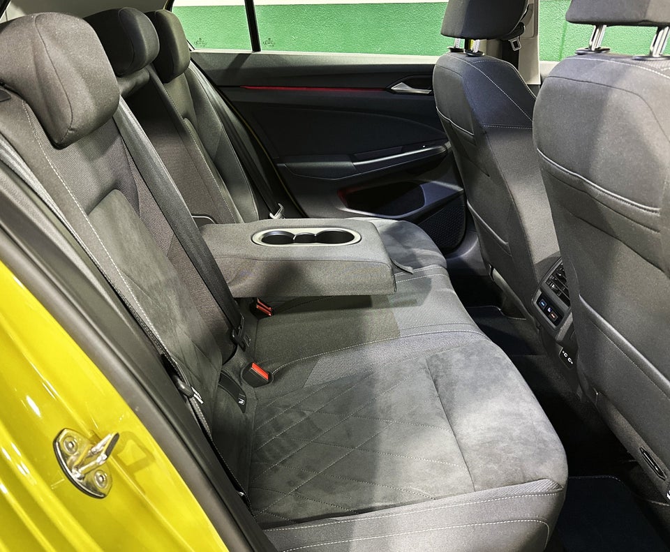 VW Golf VIII 1,4 eHybrid DSG 5d