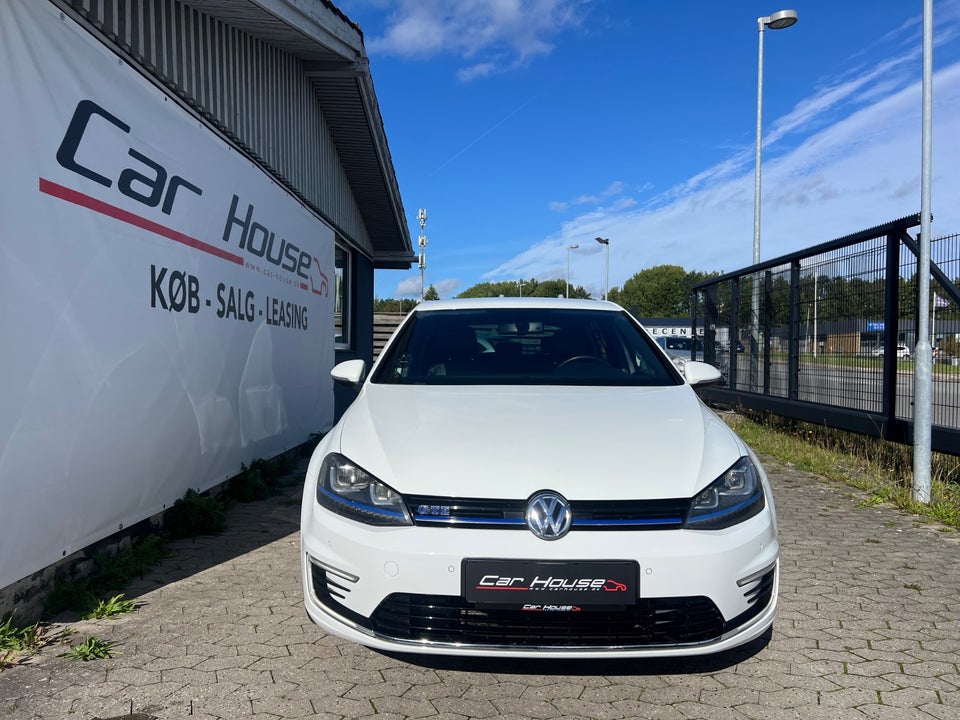 VW Golf VII 1,4 GTE Highline DSG 5d