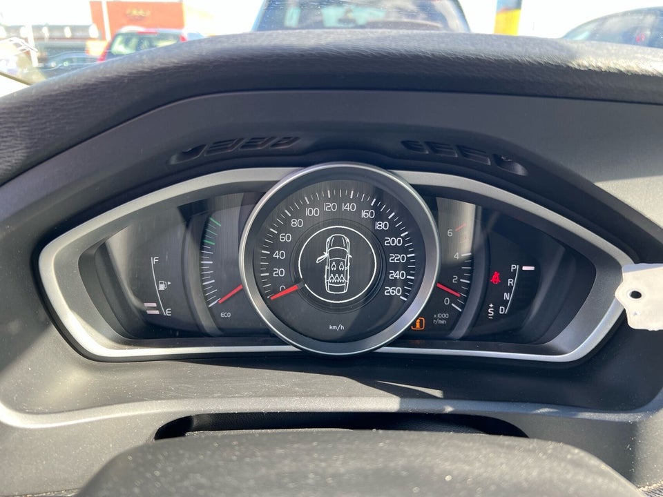 Volvo V40 2,0 D2 120 Kinetic aut. 5d