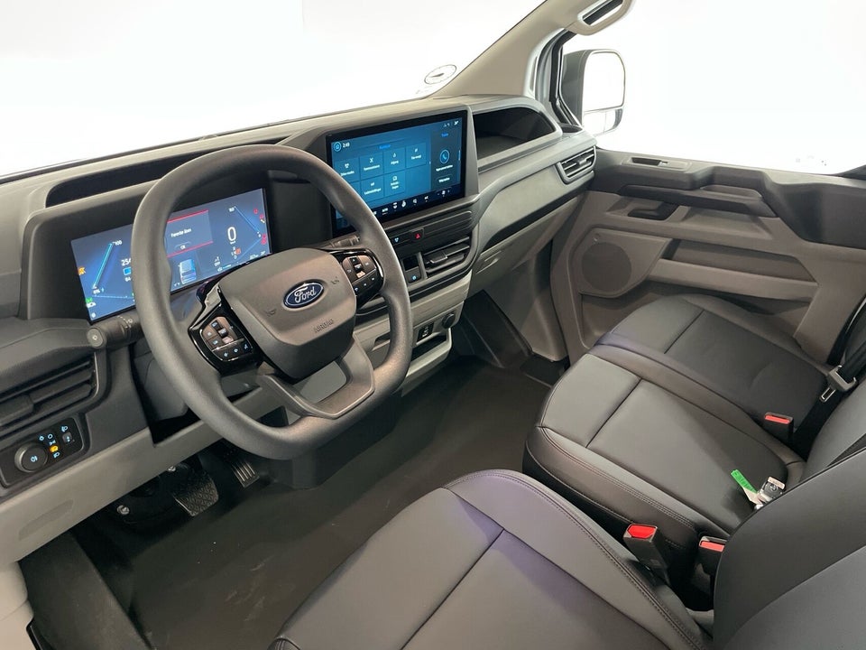 Ford E-Transit Custom 320 L1 64 Trend
