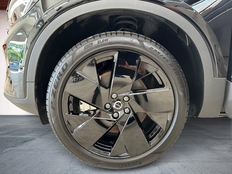 Volvo EC40 Twin Black Edition 5d