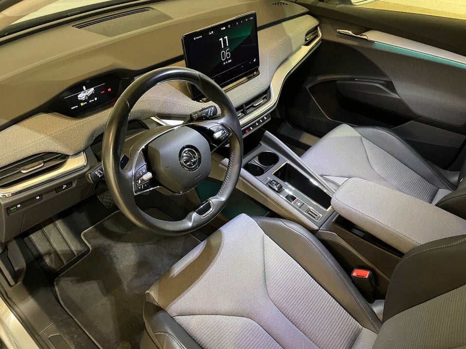Skoda Enyaq 60 iV Loft 5d