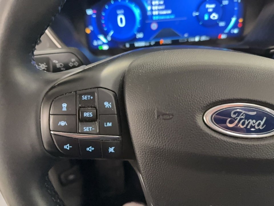 Ford Kuga 2,5 HEV Titanium X CVT 5d