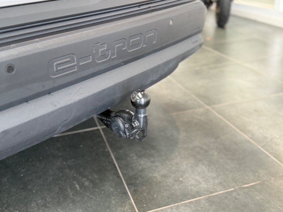 Audi Q4 e-tron 40  5d