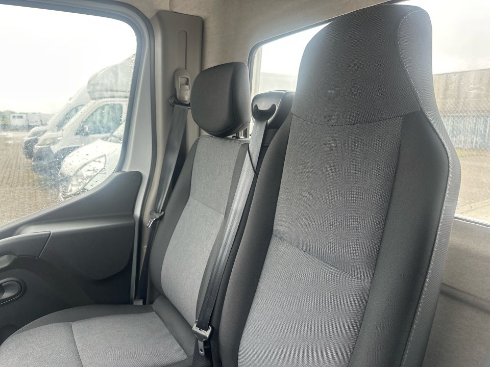 Renault Master IV T35 2,3 dCi 165 L4 Chassis Tekno RWD