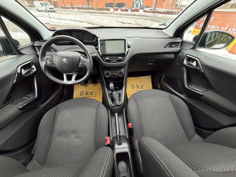 Peugeot 208 1,6 BlueHDi 100 Chili Sky 5d