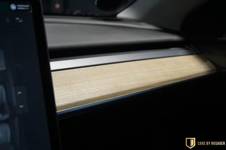 Tesla Model Y RWD 5d