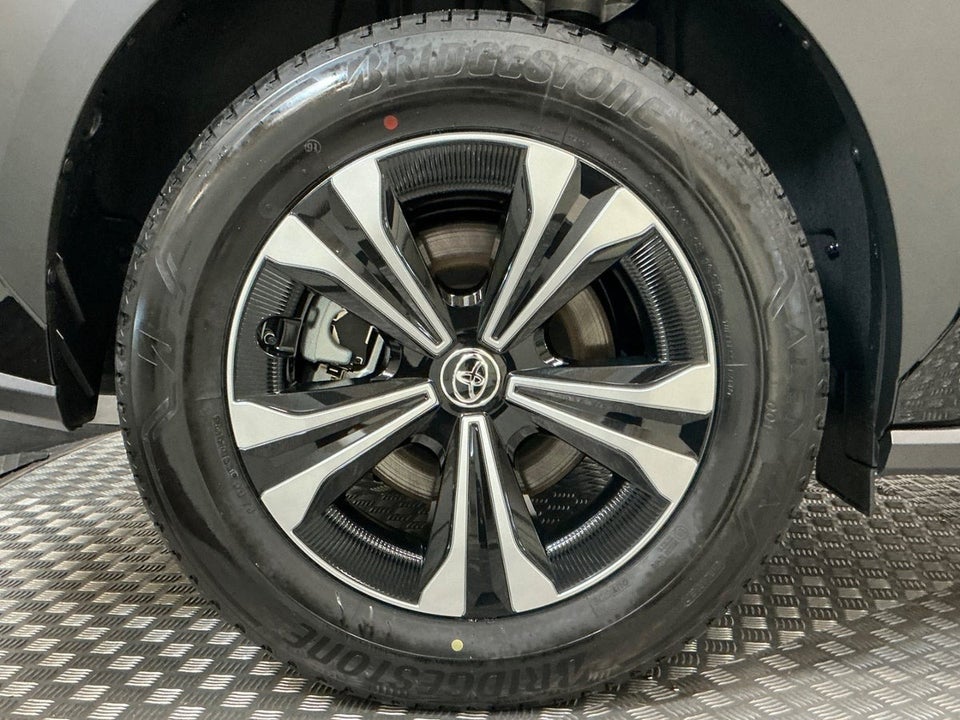 Toyota bZ4X Executive 5d