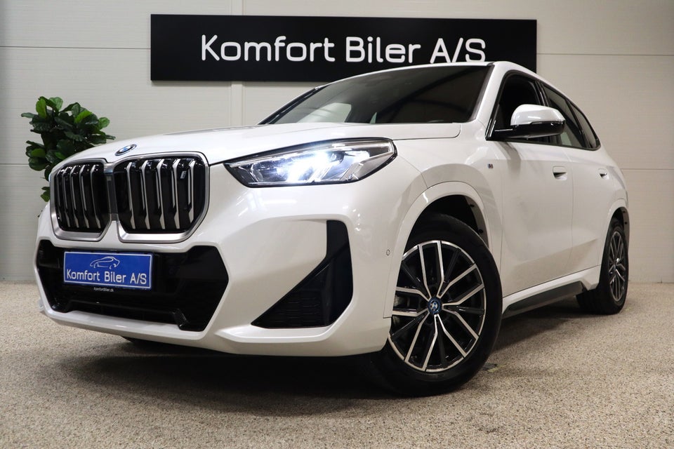 BMW iX1 xDrive30 Fully Charged M-Sport 5d