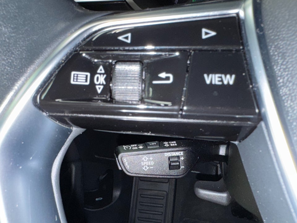 Audi e-tron 55 quattro 5d