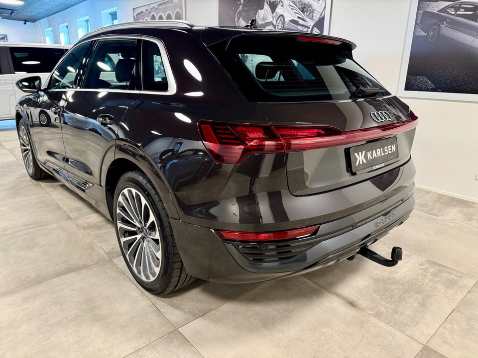 Audi Q8 e-tron 50 S-line quattro 5d