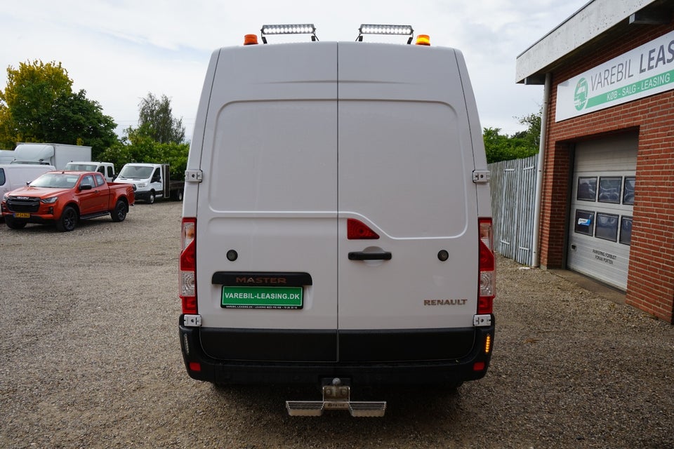 Renault Master IV T35 2,3 dCi 150 L3H2 Kassevogn