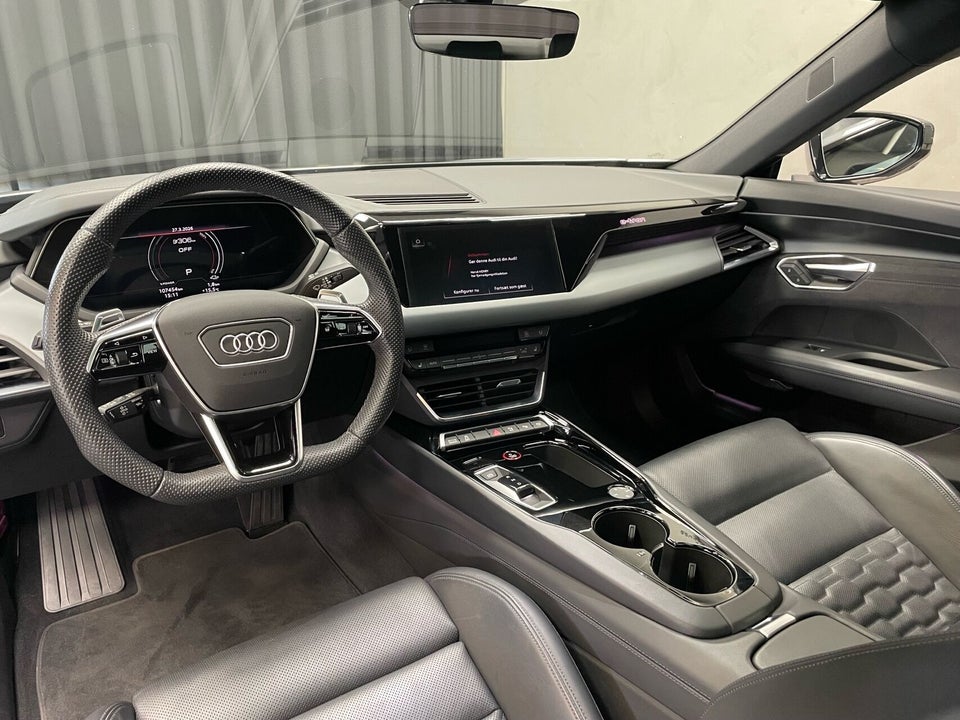 Audi e-tron GT quattro 4d