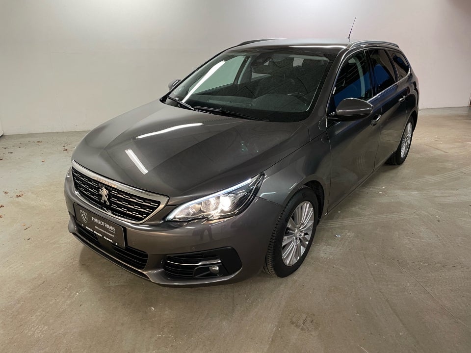 Peugeot 308 1,2 PureTech 130 Selection Sky SW 5d