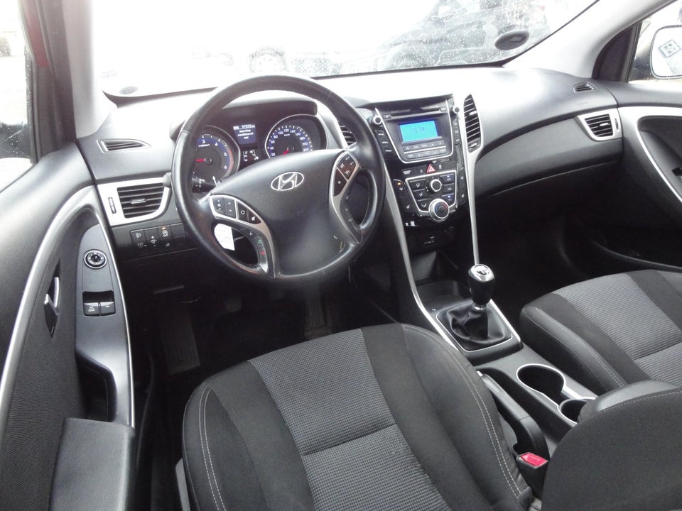 Hyundai i30 1,6 CRDi 110 Active+ CW 5d