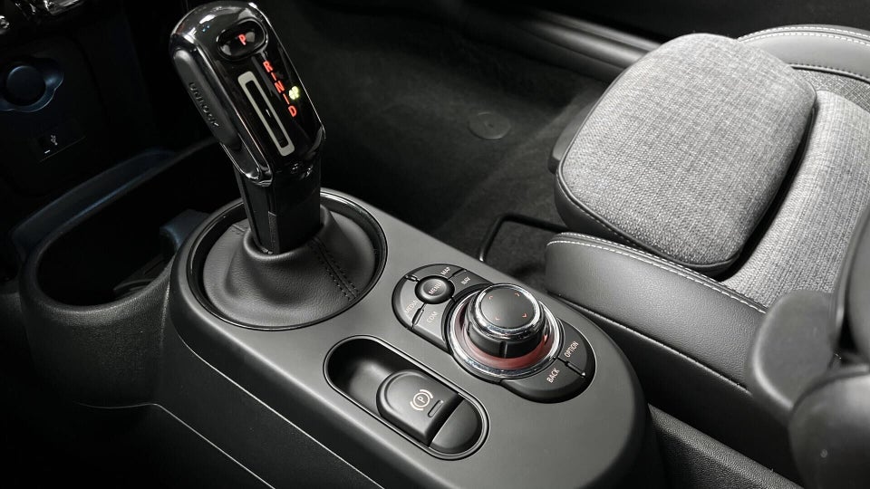 MINI Cooper SE Classic Trim 3d